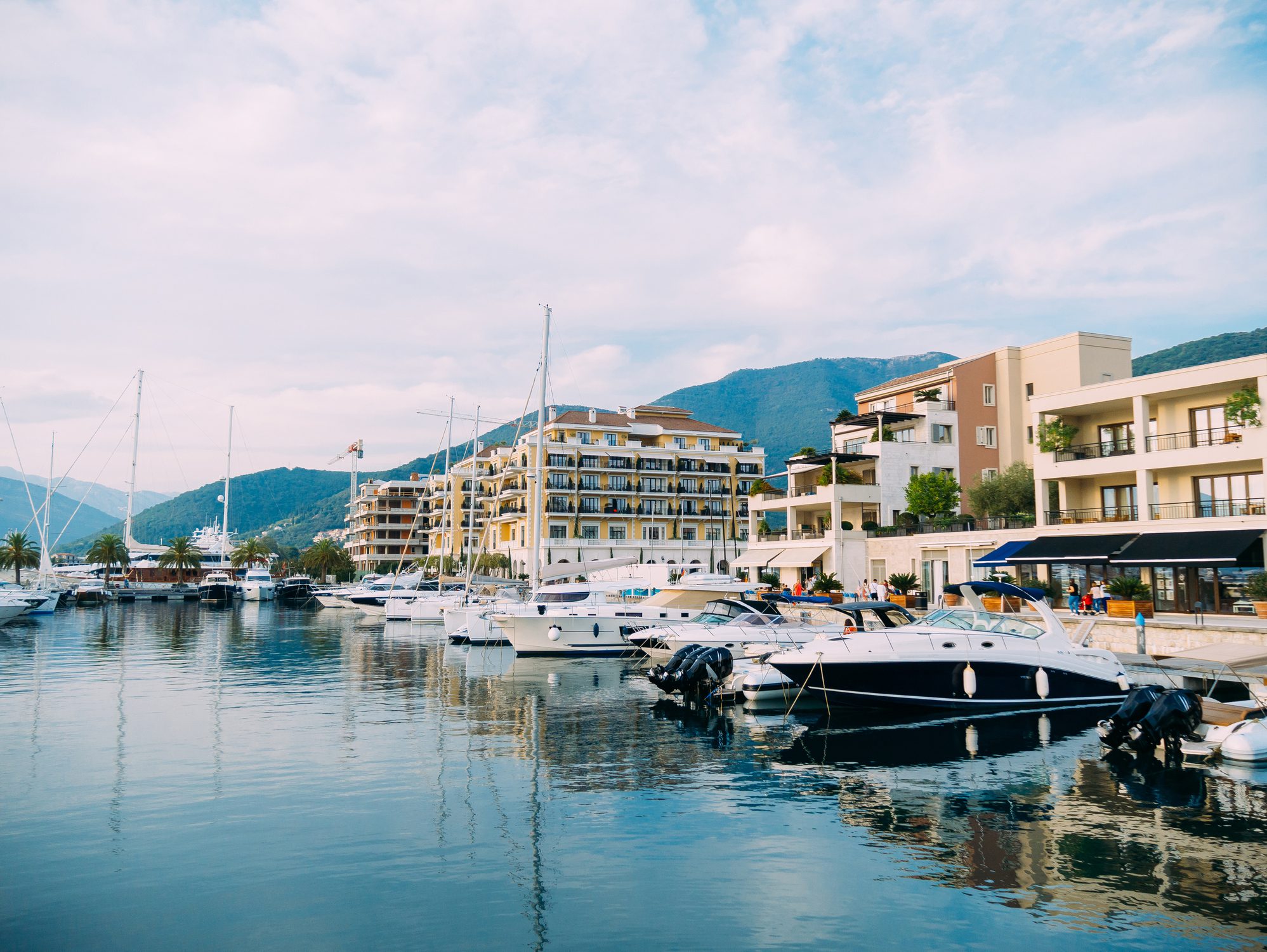 Contract Crashed On DA Works, Seller Saved By Interim