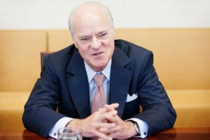 Henry Kravis bank said to have conspired to avoid buyer's best endeavours obligation