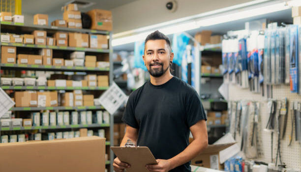 A Mechanics with merchandiser checking products availibility